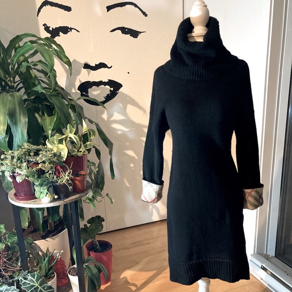 Burberry Dresses & Skirts - ⭐️ Flash sale ⭐️ BURBERRY knitted dress